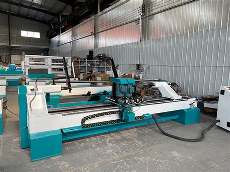 Multifunctional CNC Wood Lathe with Automatic Feeder.
